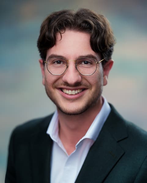 Headshot of Malcolm Zoppi